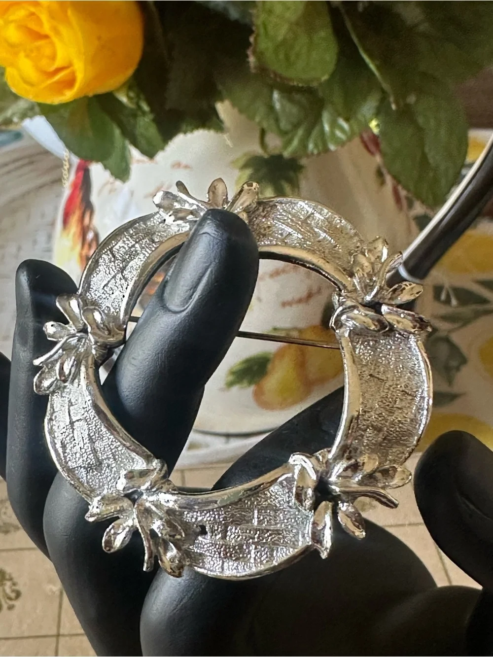 Silver Floral Wreath Brooch - Women's Silver-tone Pin
